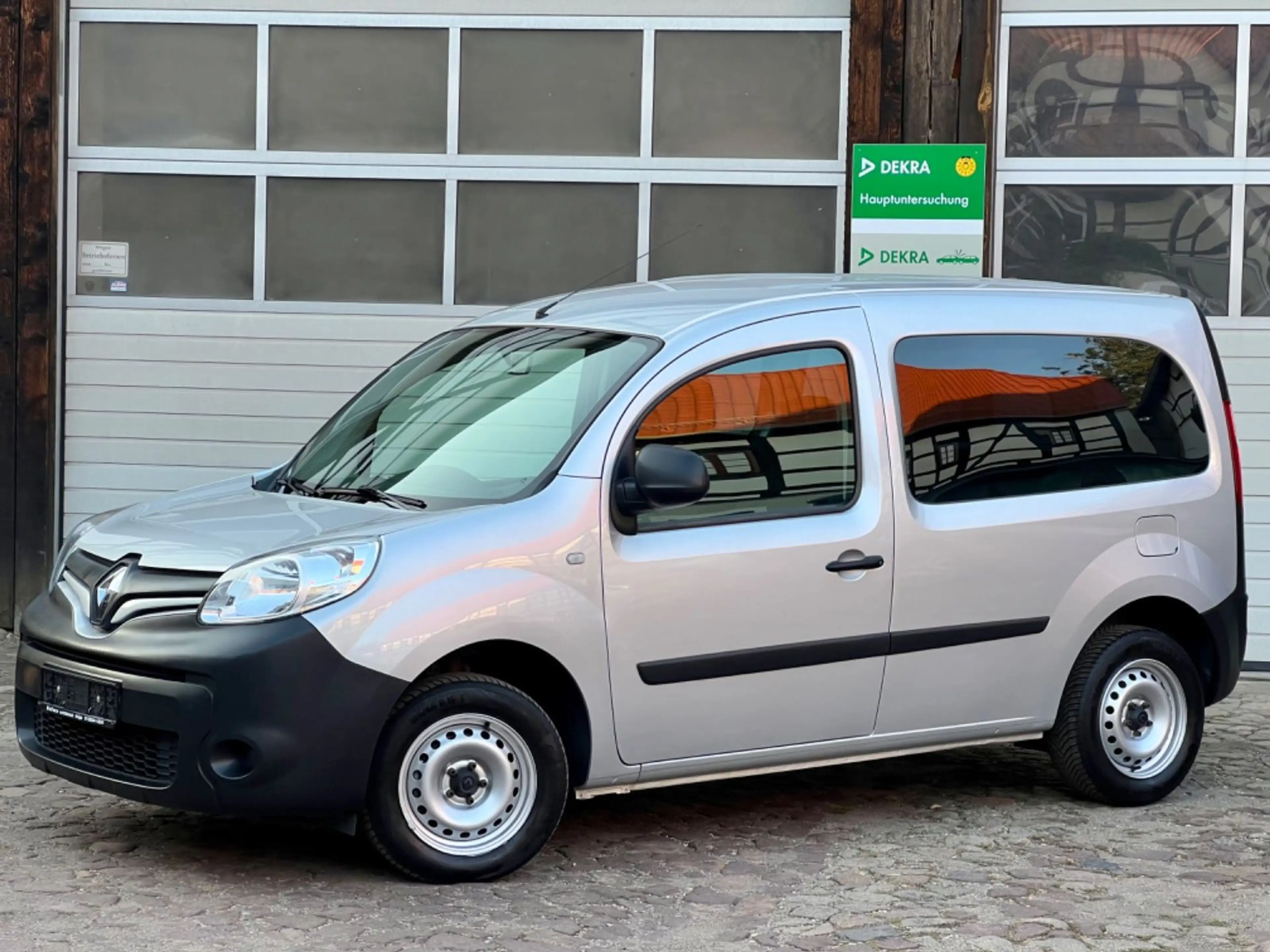 Renault Kangoo Rapid Extra Lieferwagen Standheizung — photo 4