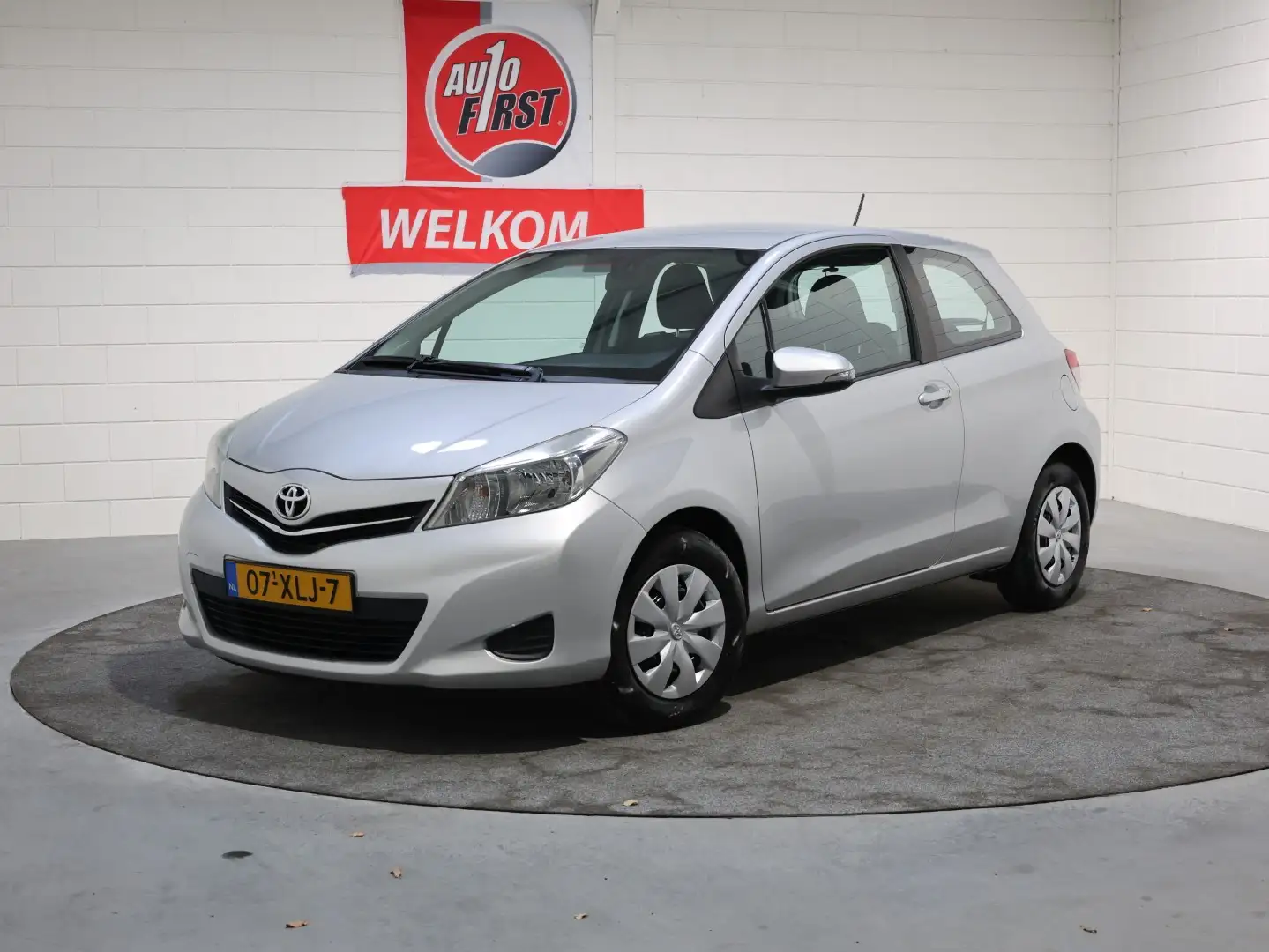 Toyota Yaris 1.0 VVT-i Aspiration, Volledig onderhouden, 2e eig Šedá - 1