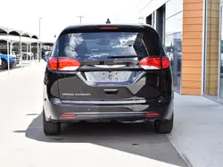 Chrysler Grand Caravan 2025