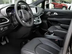 Chrysler Grand Caravan 2025 — фото 12