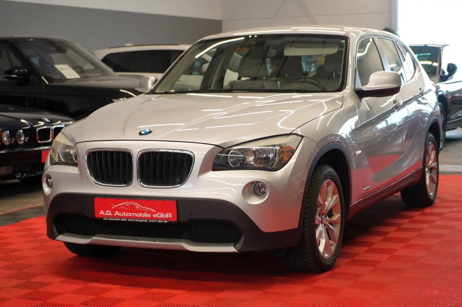 BMW X1 18d xDrive 6Gang*Wenig-Km*Android System*PDC Silber - 1