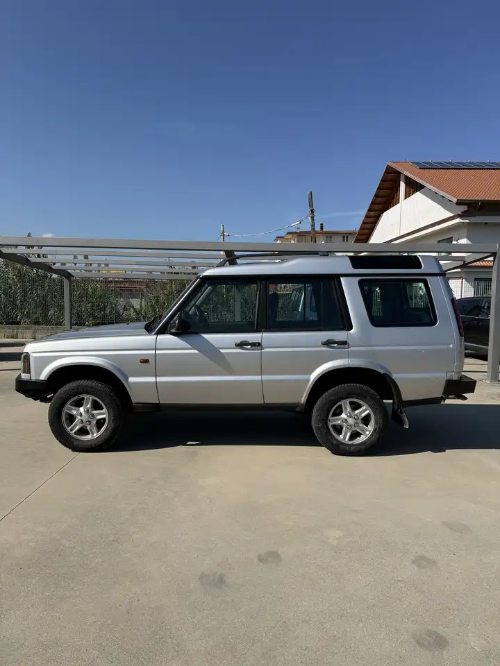 Land Rover Discovery 2.5 td5 S — photo 1 of 15