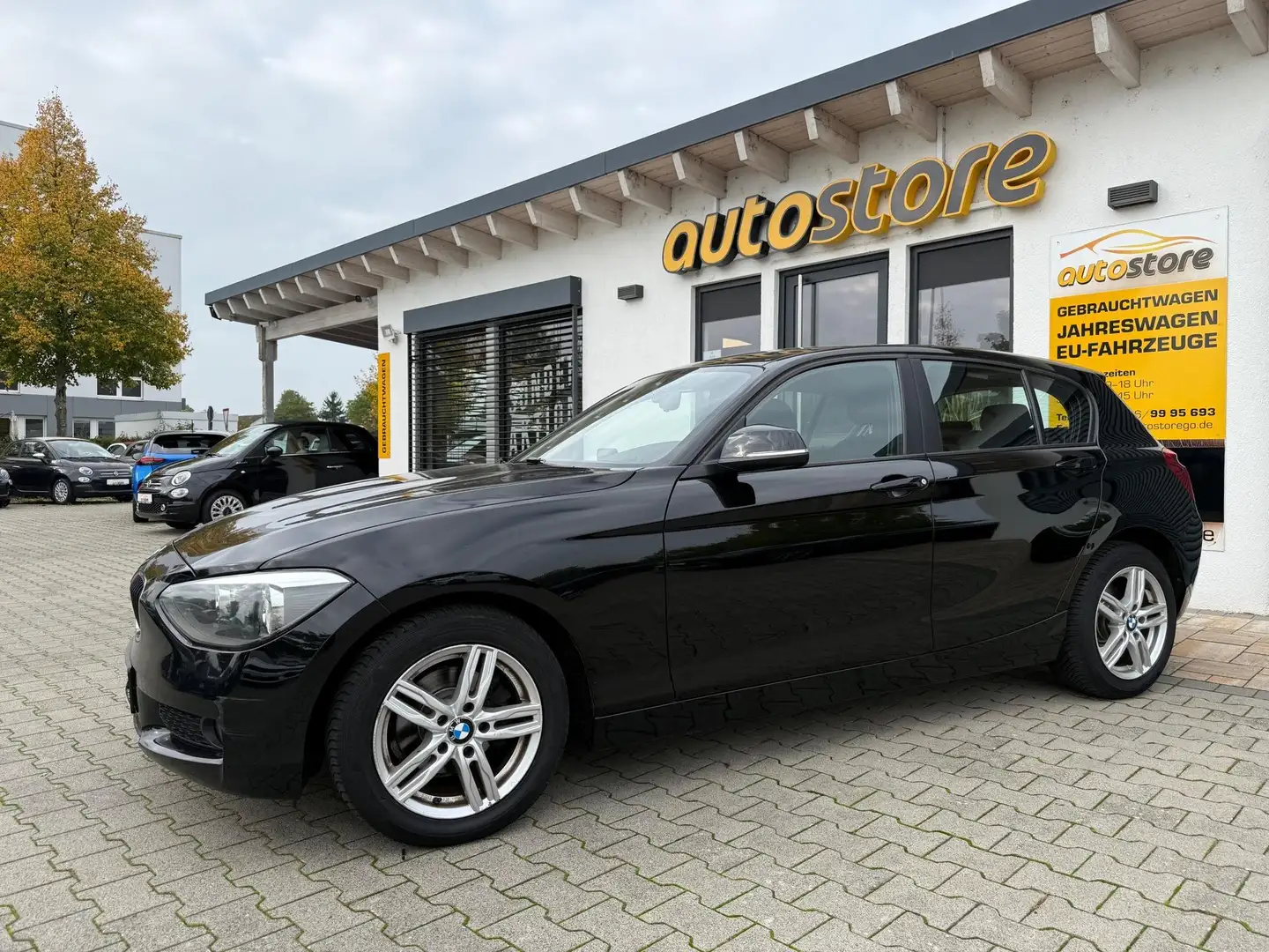 BMW 116 116i 100 kW (136 PS), Schalt. 6-Gang, Heckantrieb Schwarz - 1