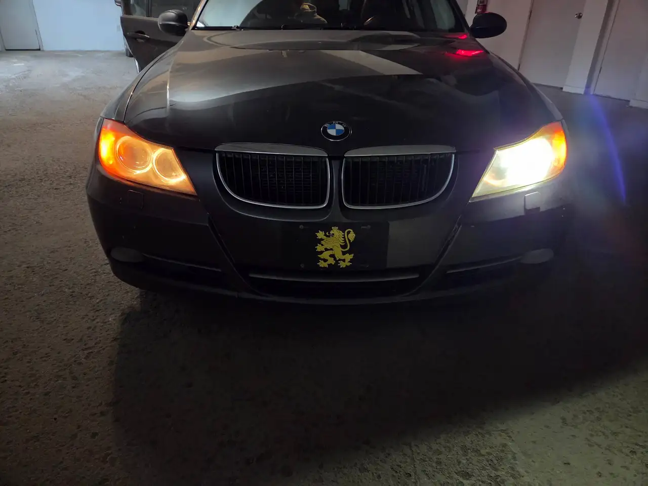 BMW 3 Series снимка BMW 3 Series
