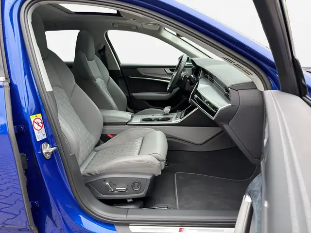 Audi S6 view 4