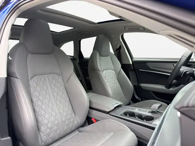 Audi S6 view 10