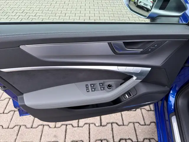 Audi S6 view 15