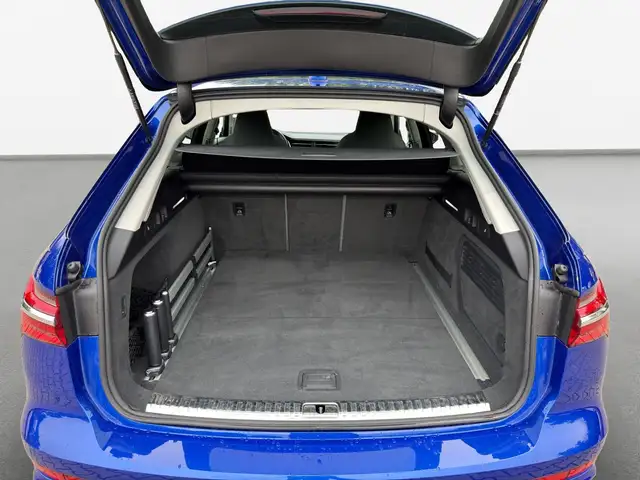 Audi S6 view 11