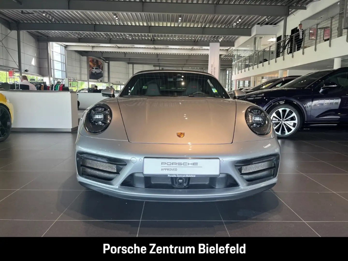 Porsche 992 911 Targa 4 GTS BOSE Sportabgasanlage LED Silber - 2
