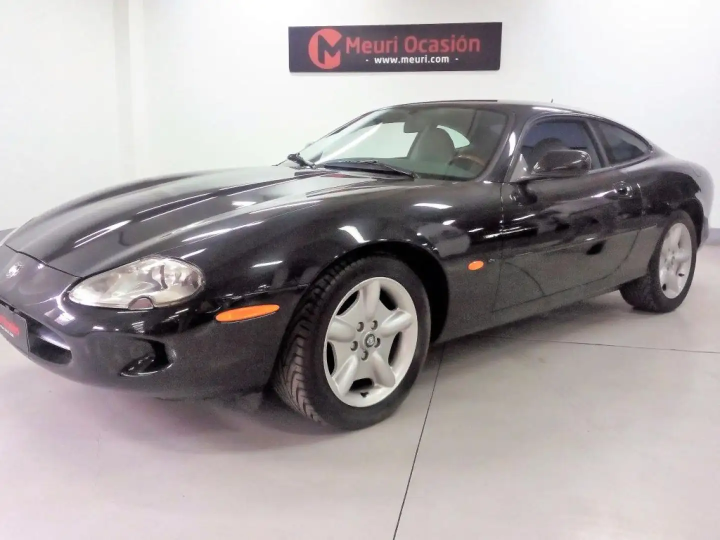 Jaguar XK8 8 8 Schwarz - 2
