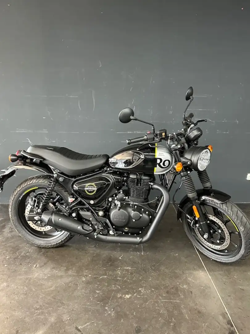 Royal Enfield Zwart - 1