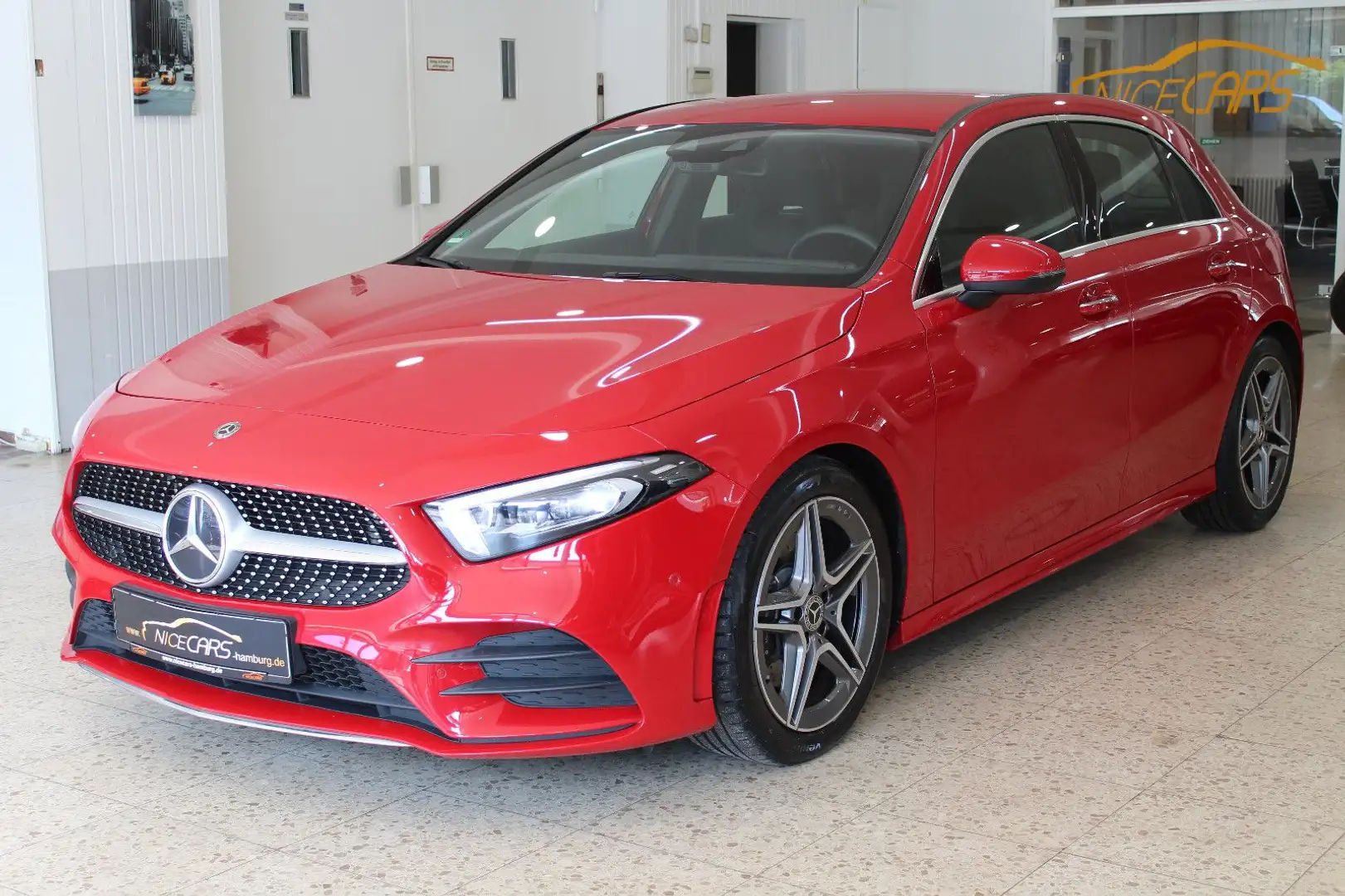 Mercedes-Benz A 220 4Matic"AMG-LINE"HeadUpD"Widescreen"VollLED Rood - 2