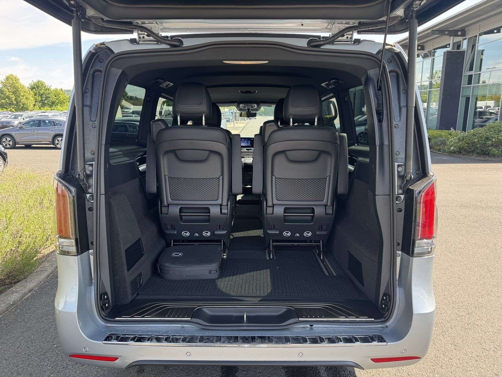 Mercedes-Benz EQV 300