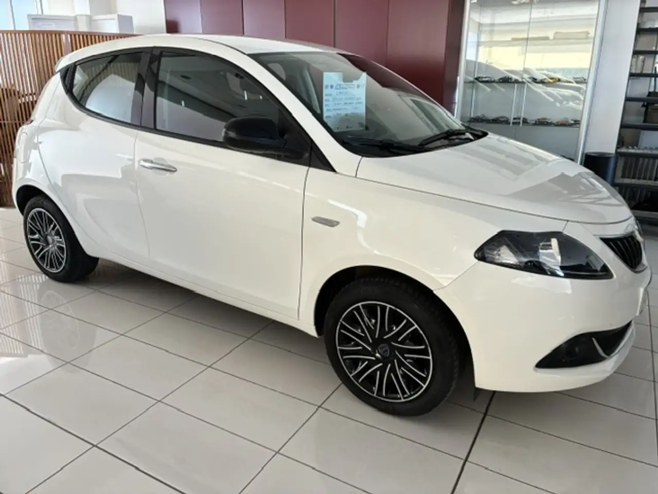 Lancia Ypsilon
