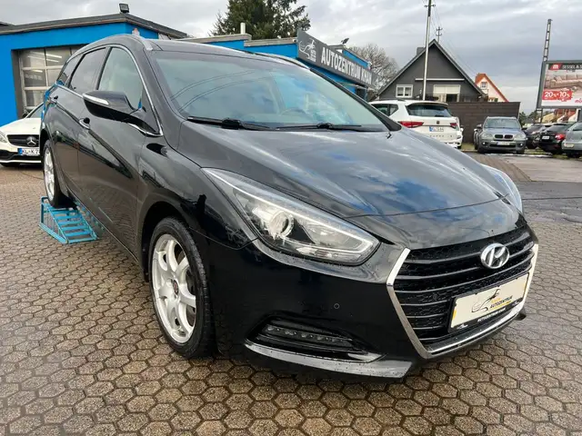 Hyundai i40 cw blue Trend SHZ/LRHZ/PANO