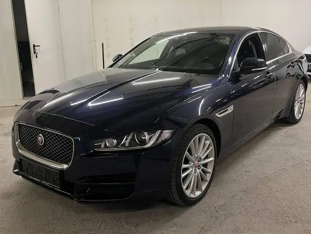 Jaguar XE 20d AWD Prestige