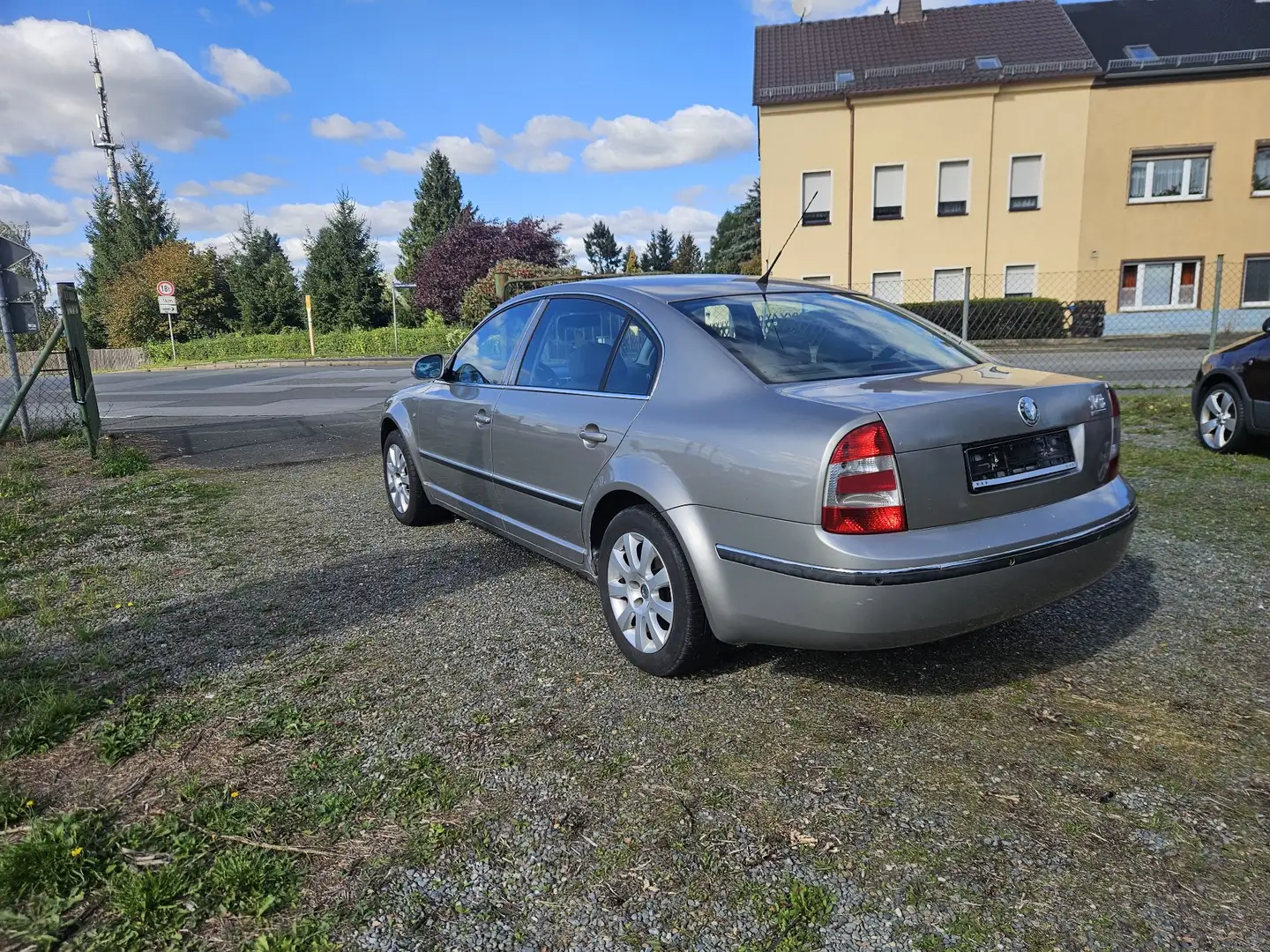 Skoda Superb Exclusive Grau - 2