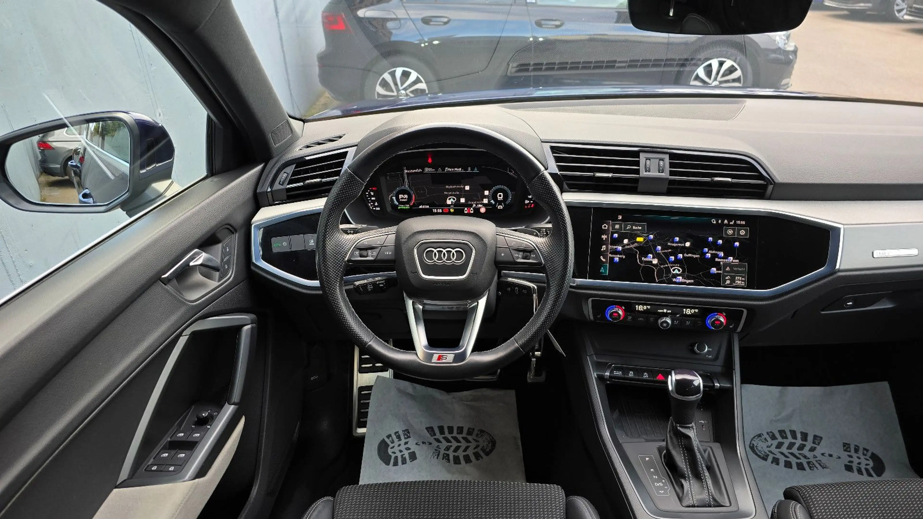Audi Q3 35 TFSI S tronic 3 x S line Sportback Pano/20 — photo 10