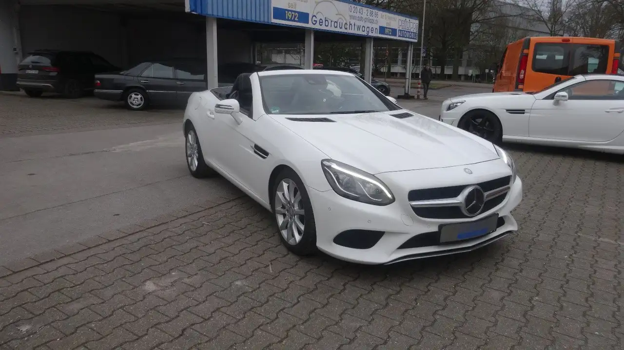 Mercedes-Benz SLC 300