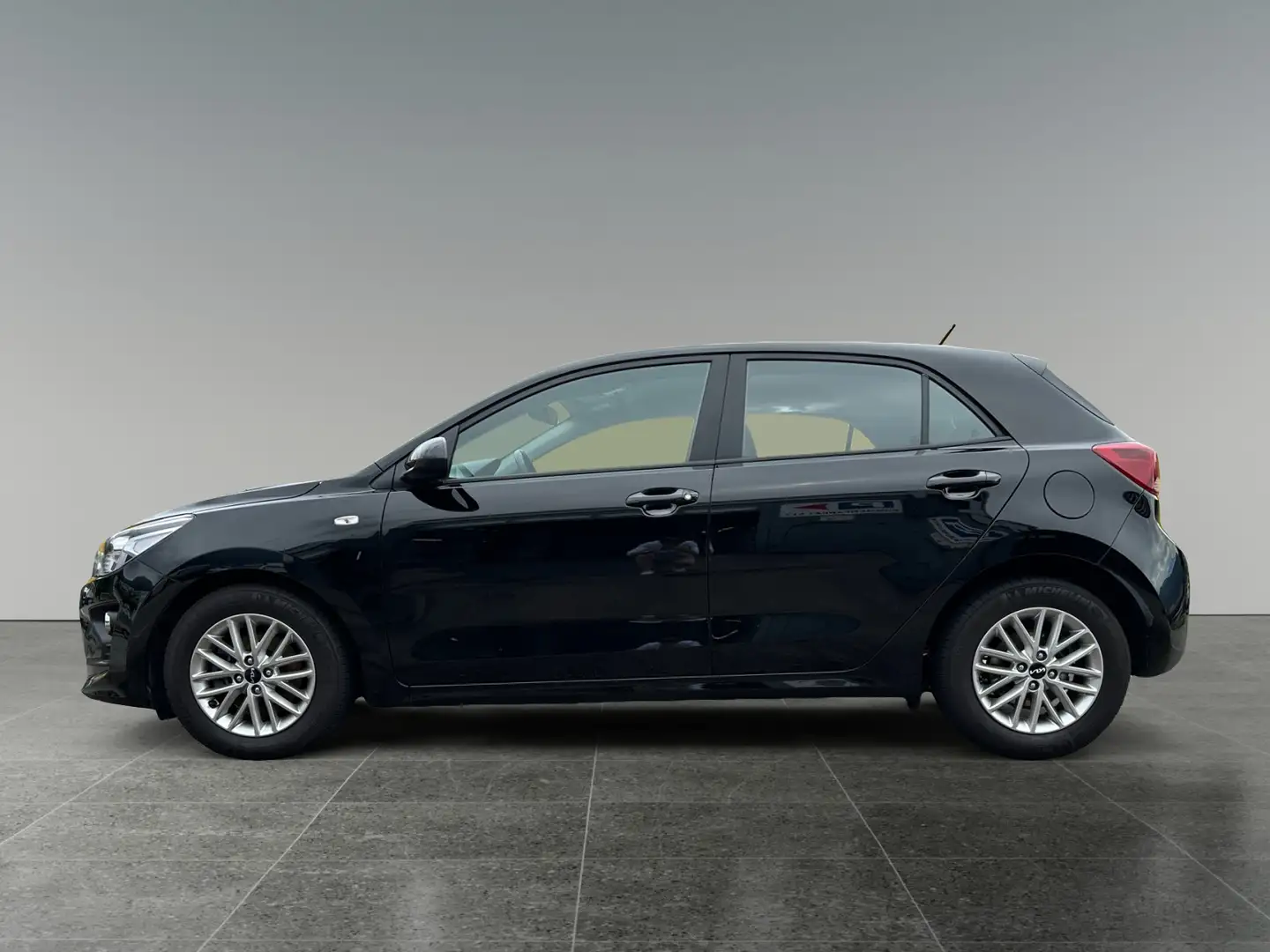 Kia Rio 1,2 DPI ISG OE21-Edition   8-fach bereift! Zwart - 2