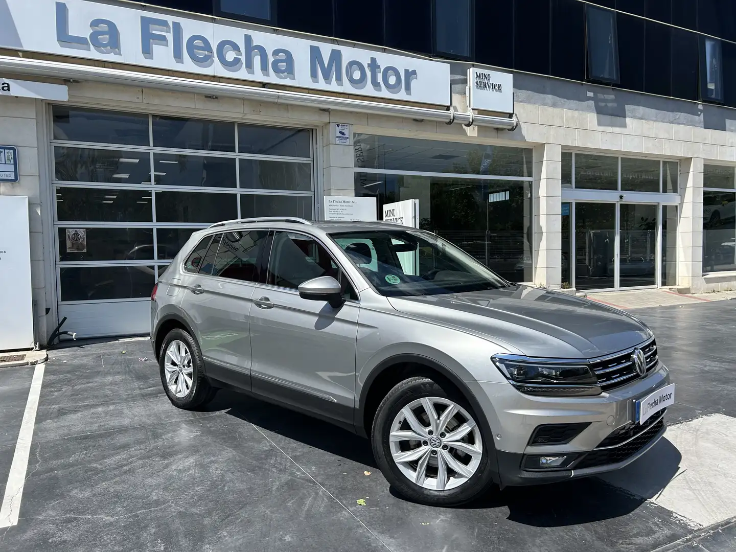 Volkswagen Tiguan 2.0TDI Sport 4Motion DSG 110kW - 1