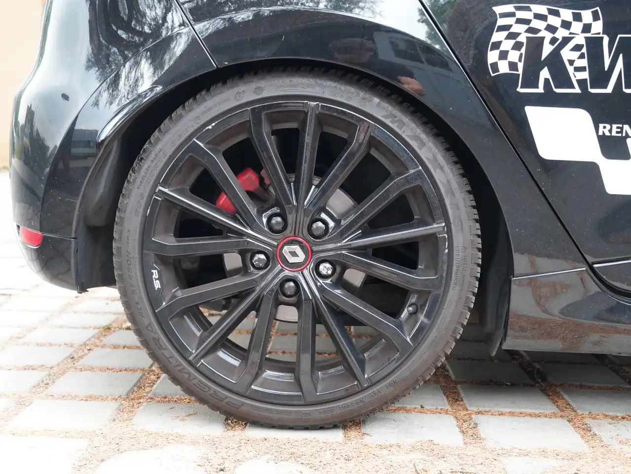 Renault Clio R.S. — photo 10