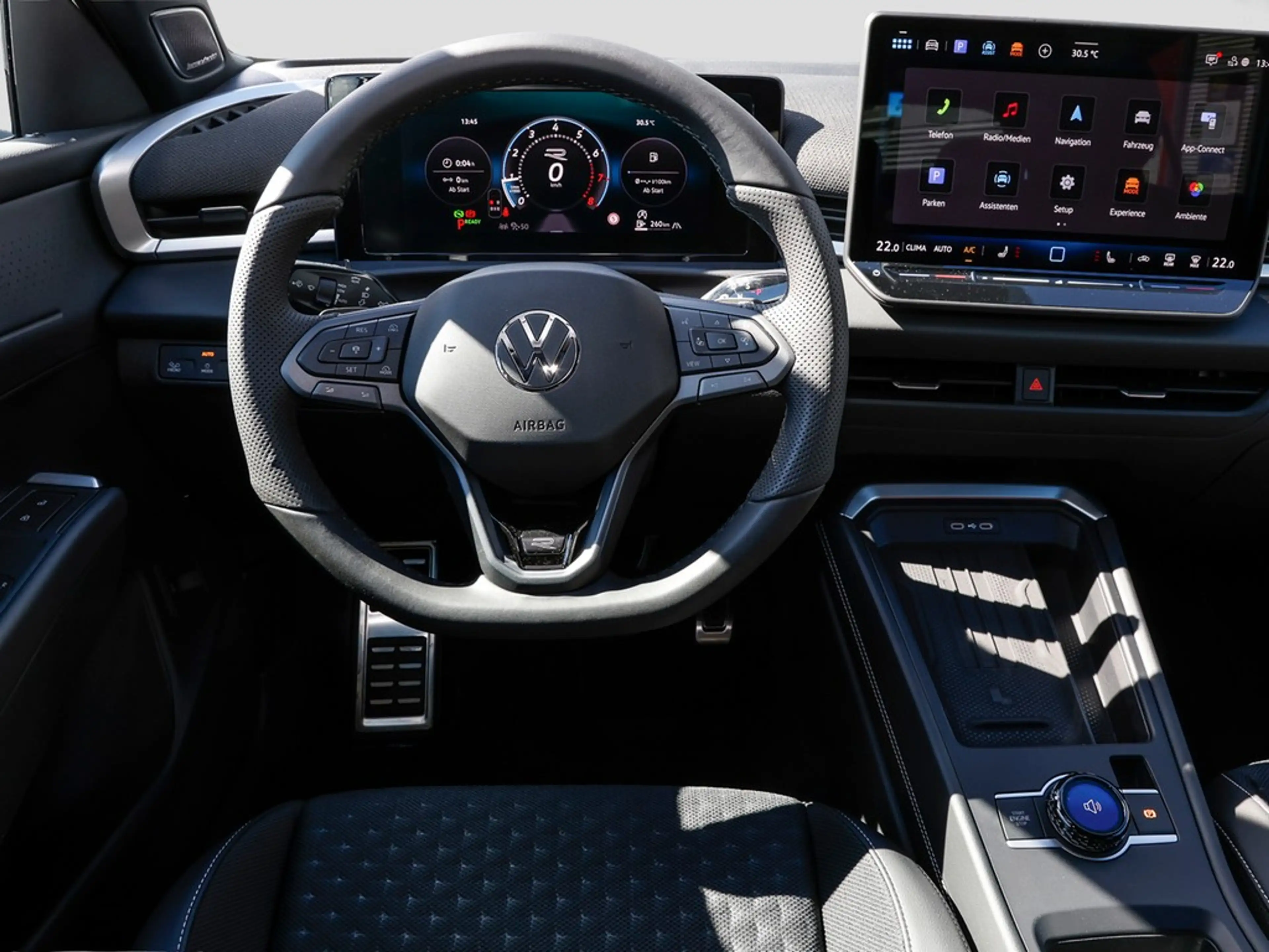 Volkswagen T-Roc 1.5 eTSI DSG R-Line AHK/BlackStyle/IQLight — photo 13