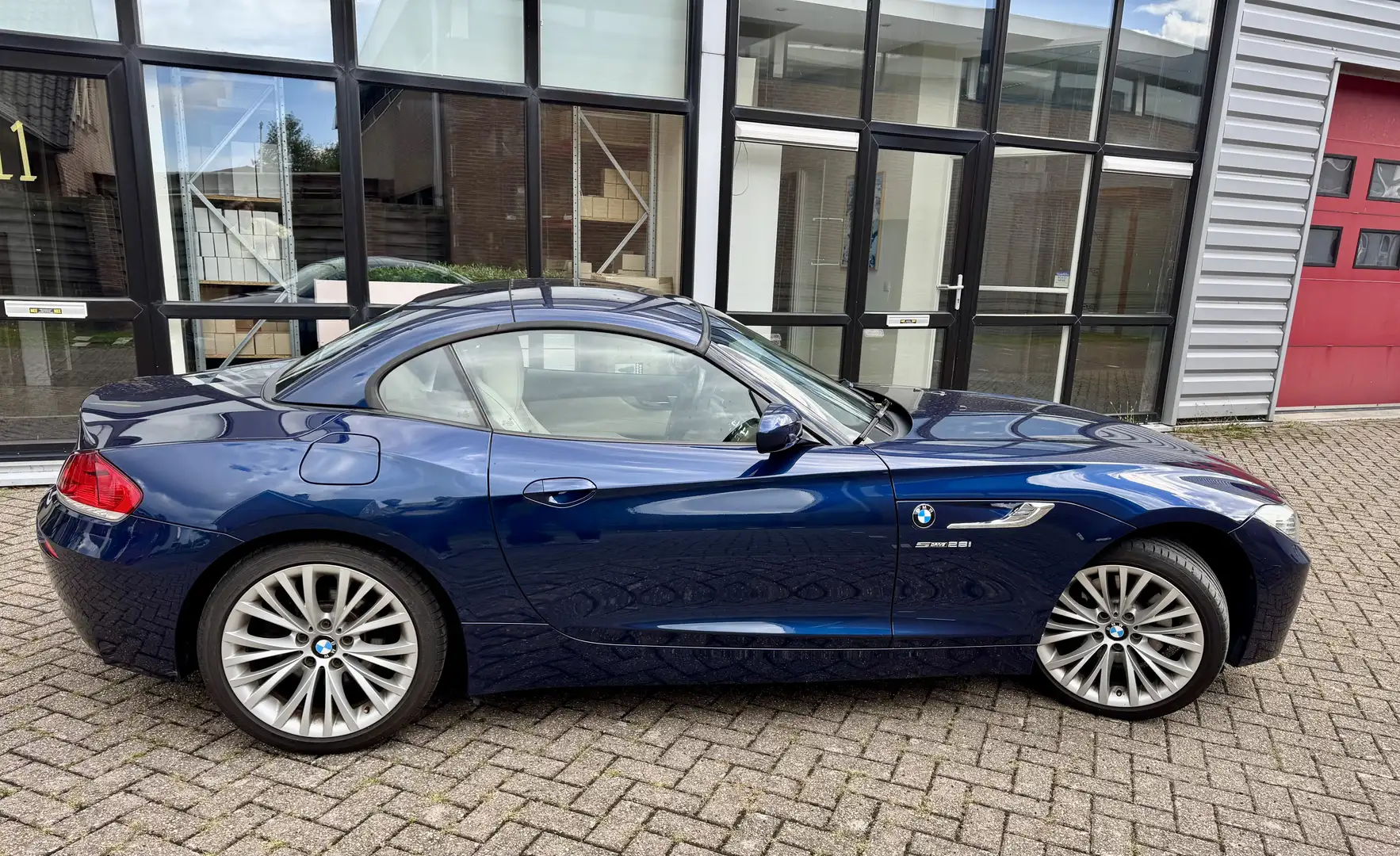 BMW Z4 sDrive28i M, incl. 2 sets velgen (zomer-winter) Blue - 1