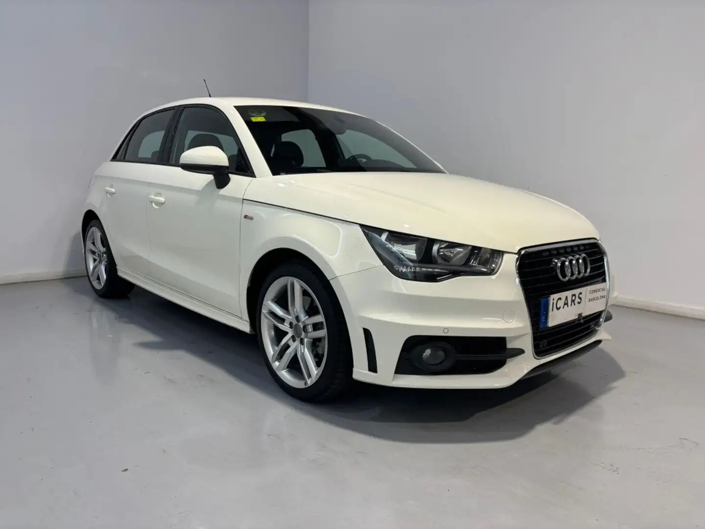 Audi A1 1.6TDI Adrenalin2 Blanc - 2
