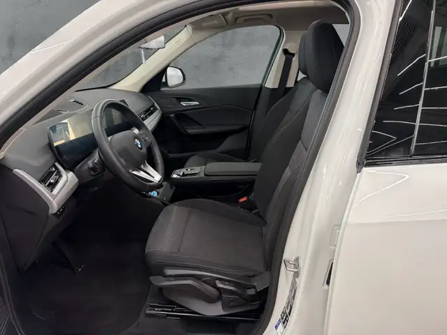 BMW X1 view 8
