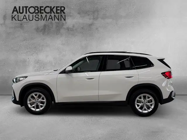 BMW X1 view 3