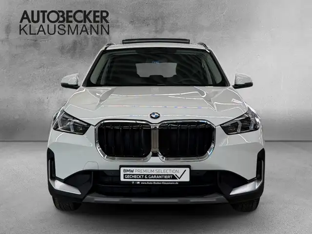 BMW X1 view 5