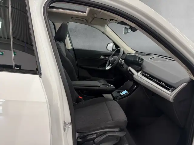 BMW X1 view 11