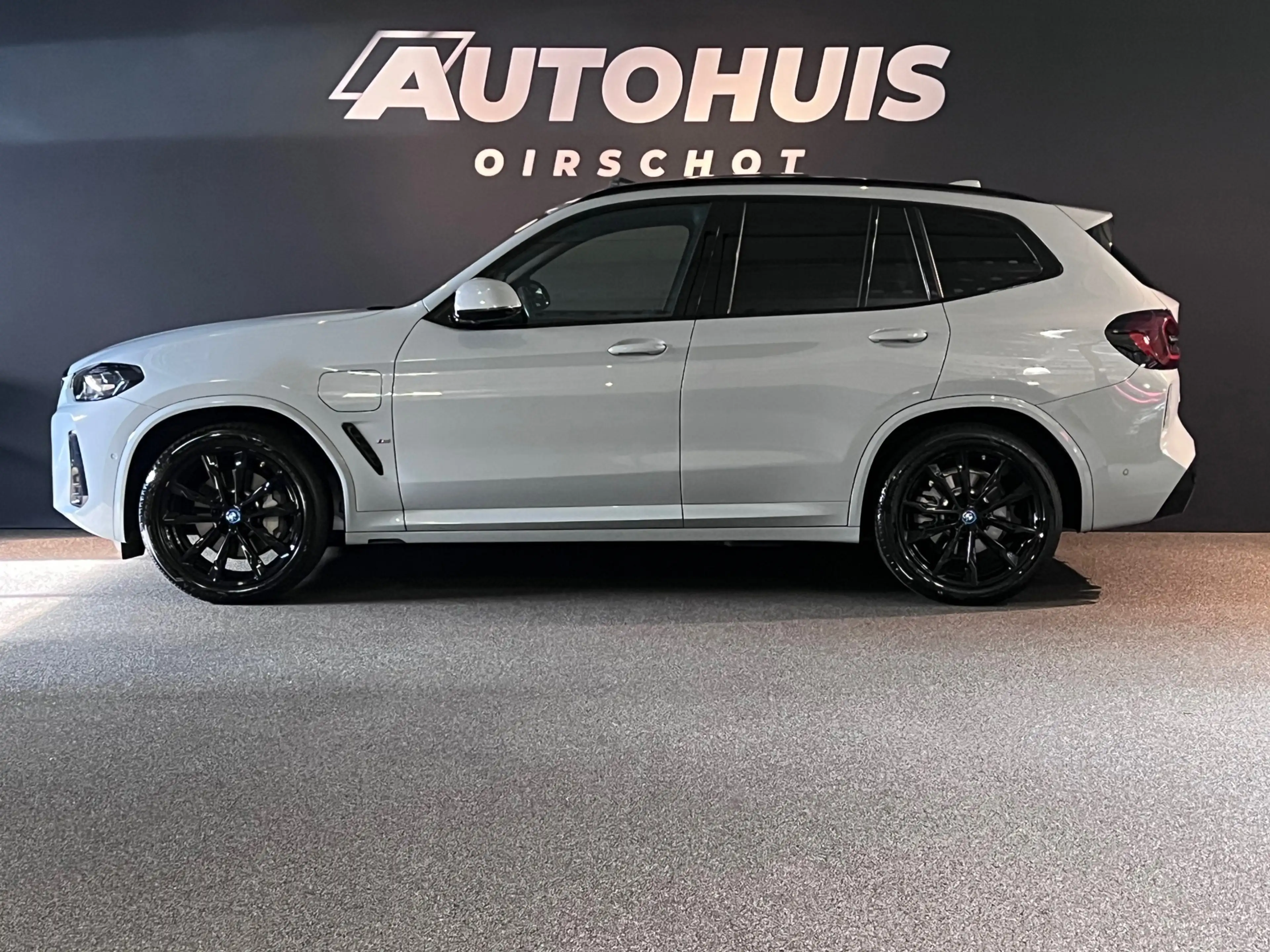 BMW X3 XDrive30e High Executive Edition M Pano/ Leder/ St — photo 6