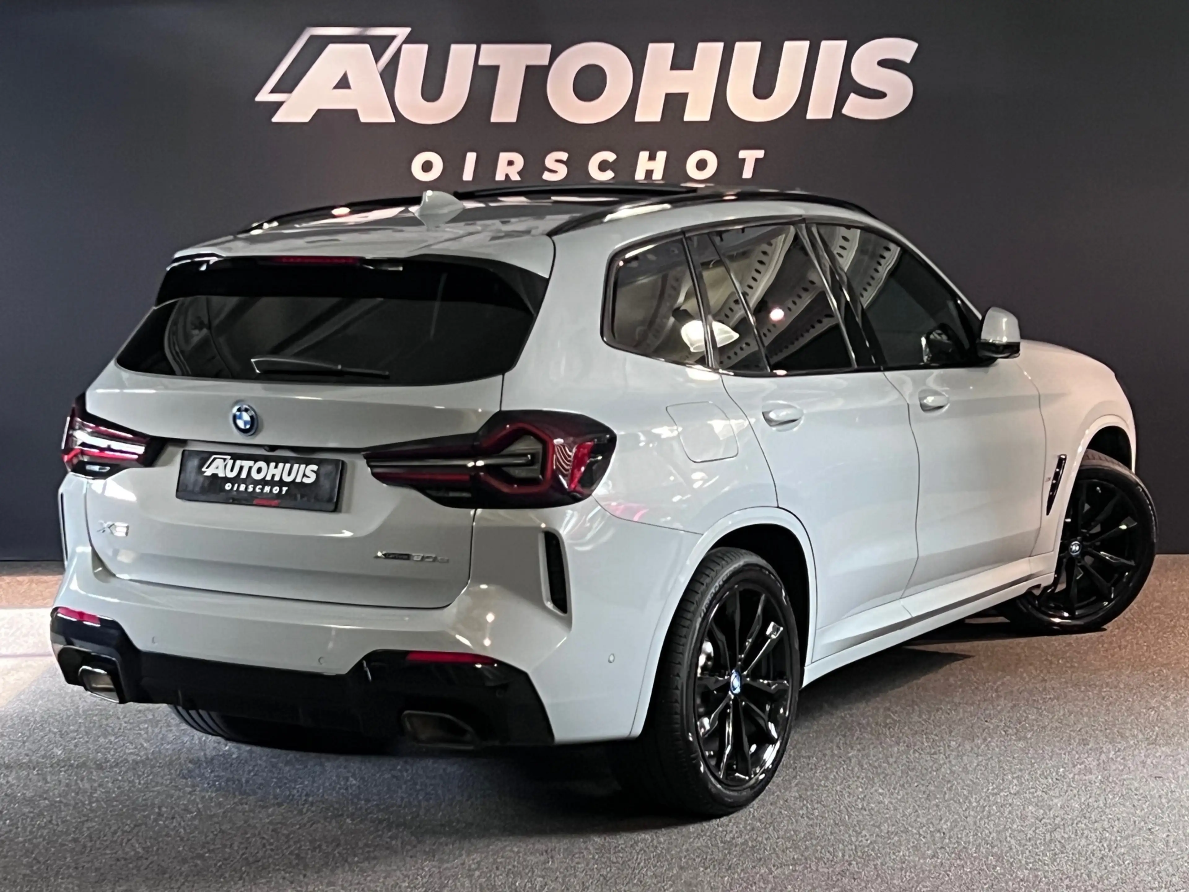 BMW X3 XDrive30e High Executive Edition M Pano/ Leder/ St — photo 2