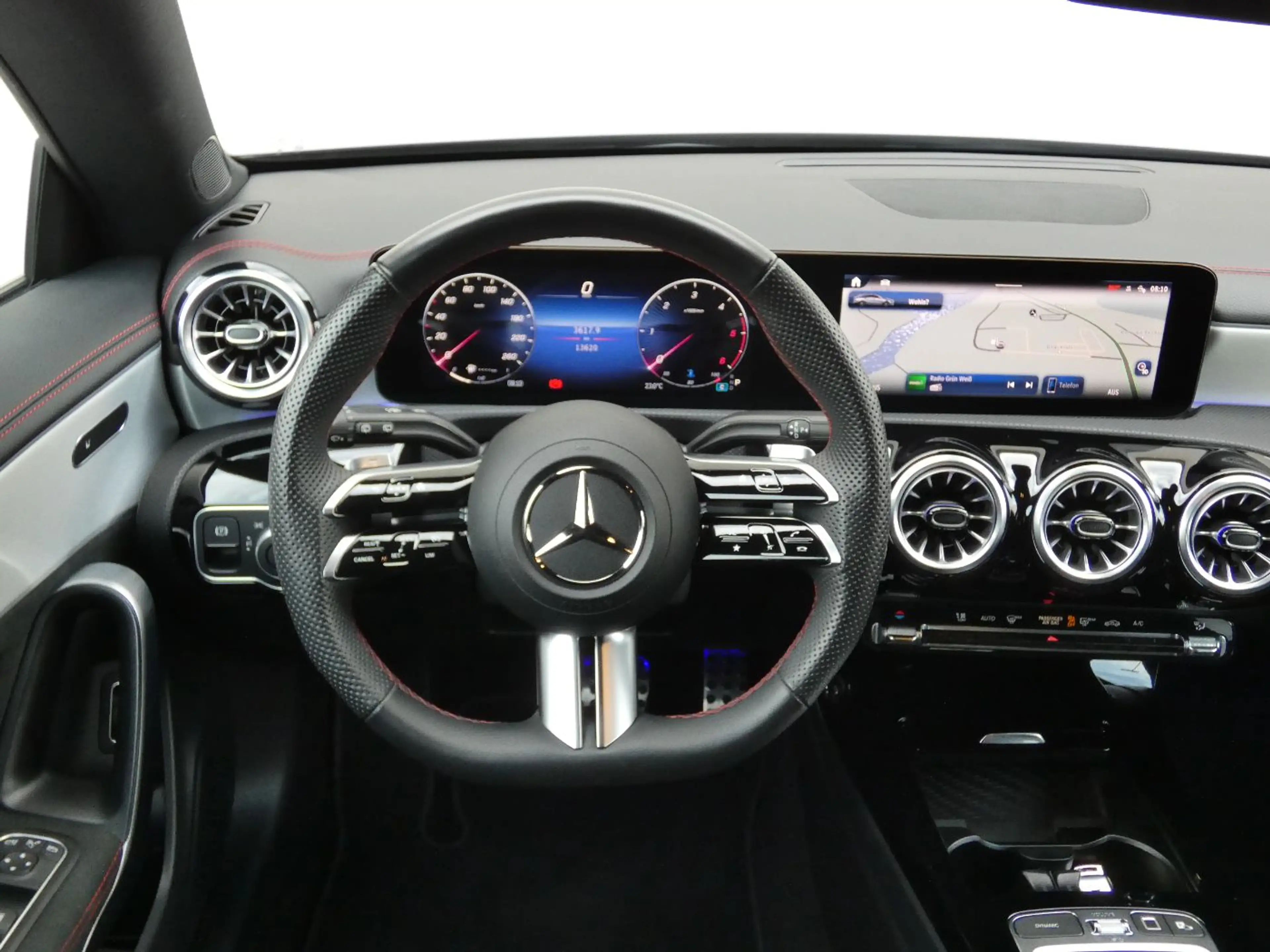 Mercedes-Benz CLA 200 d SB AMG +360°+KeyGo+MultiB+Winterp.+Night — photo 17