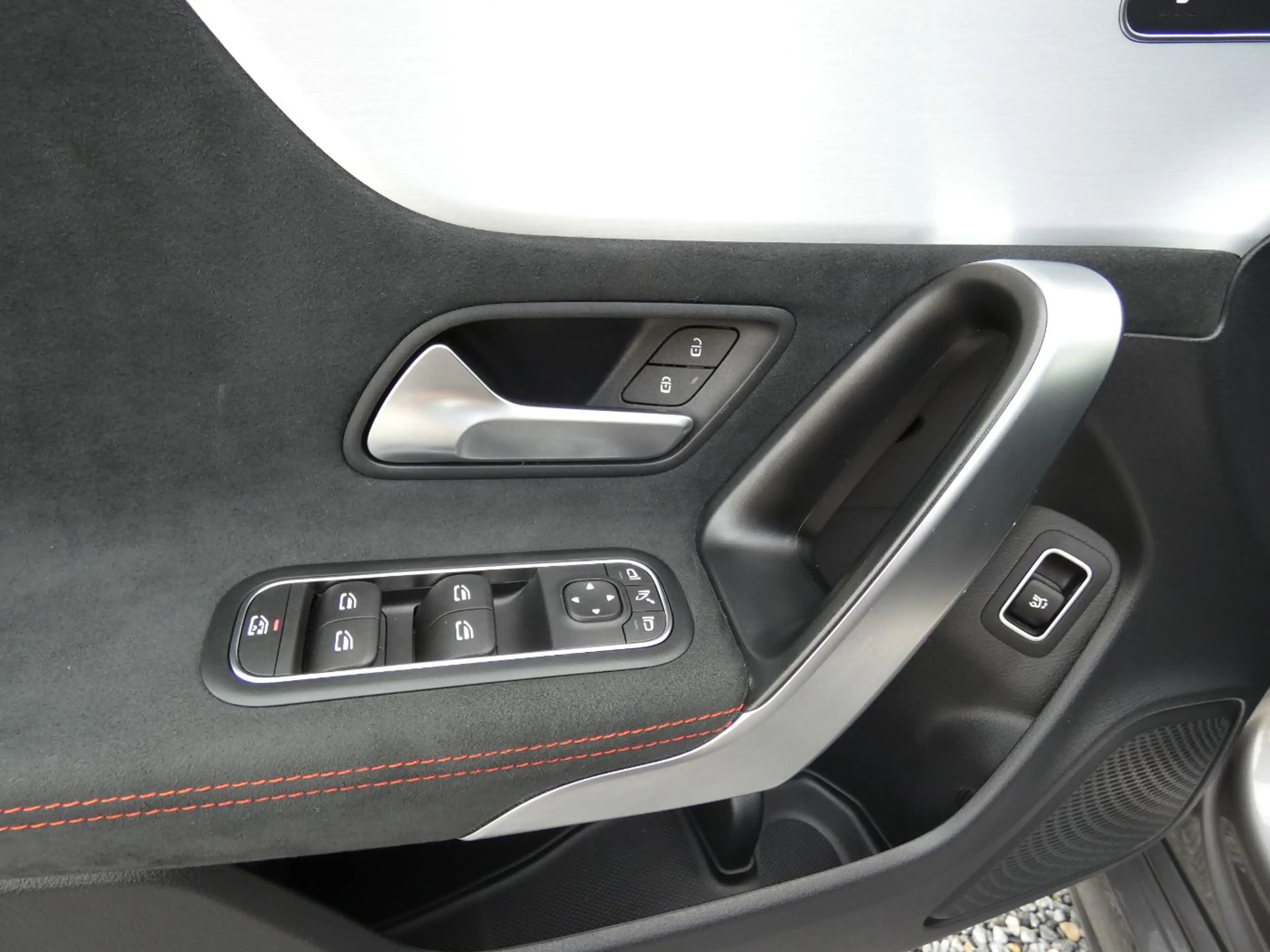Mercedes-Benz CLA 200 d SB AMG +360°+KeyGo+MultiB+Winterp.+Night — photo 14