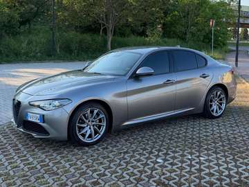 Giulia 2016 2.2 t Business 150cv auto