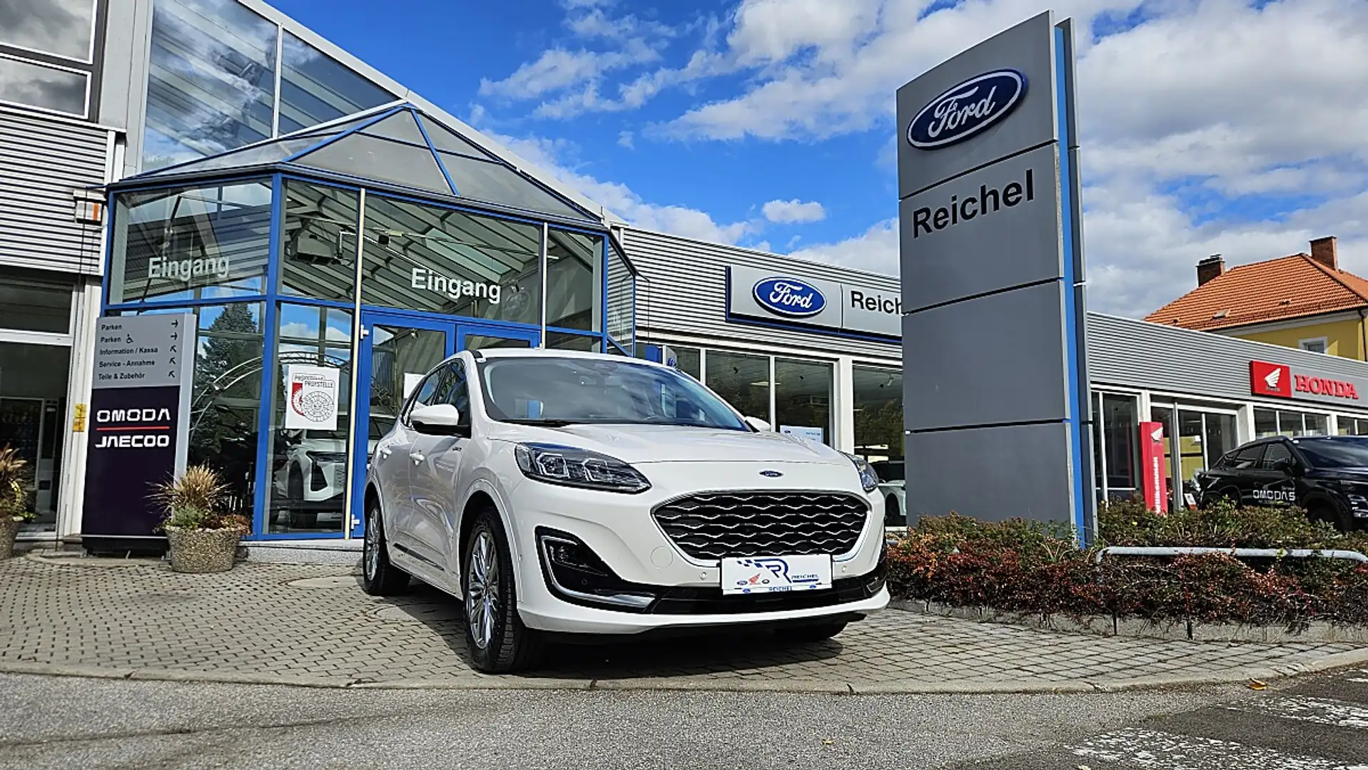 Ford Kuga 2,5 Duratec PHEV Vignale Aut. Weiß - 1