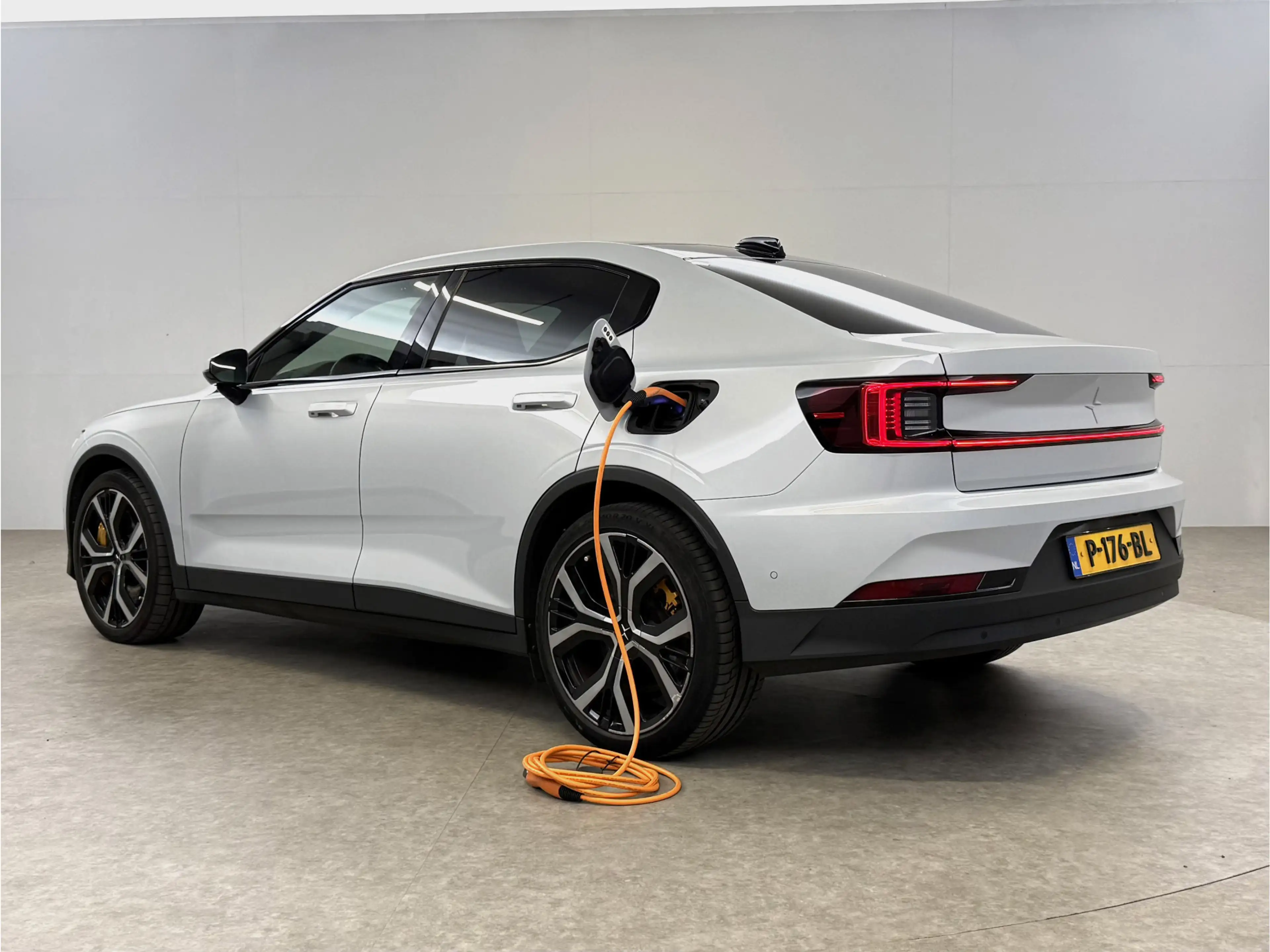 Polestar 2 Long Range Dual Motor 78 kWh 408PK | Snelladen | S — photo 3