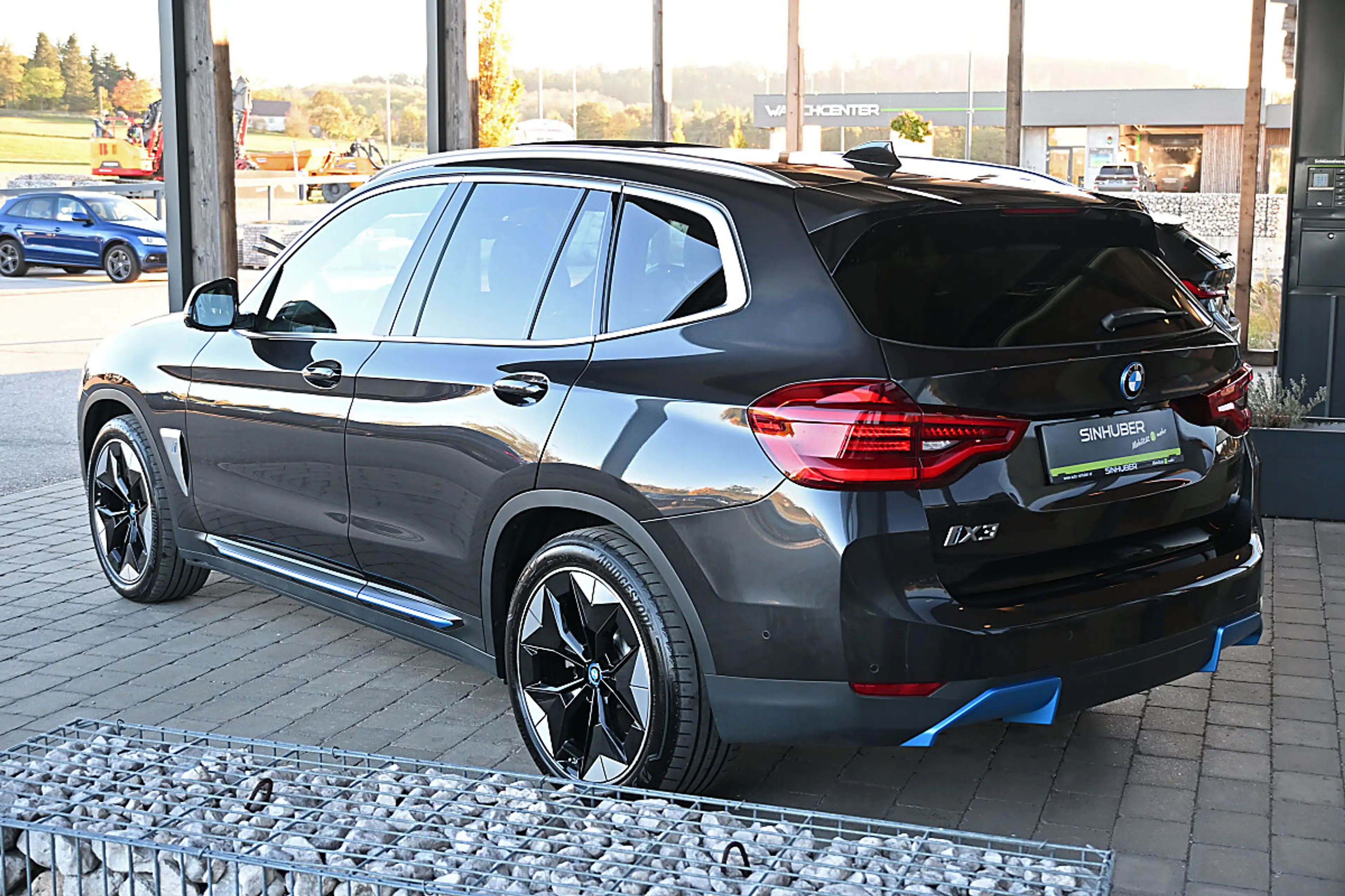 BMW iX3 Impressive M Sport ACC, AHK elektr., adapt. LED... — photo 3