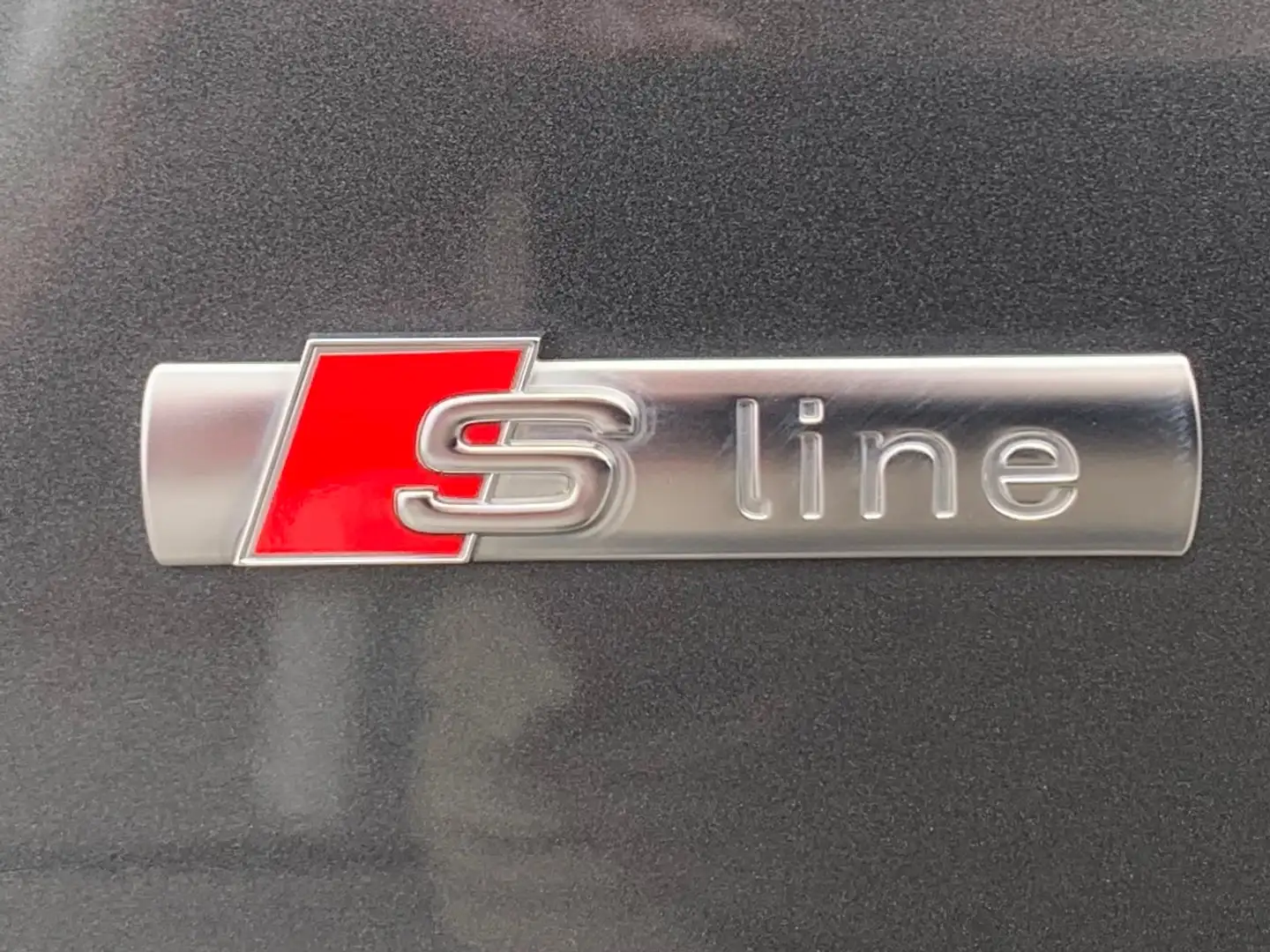 Audi Q3 Sportback 2.0TDI S Tronic / 3xS Line /FULL OPTIONS Grau - 2