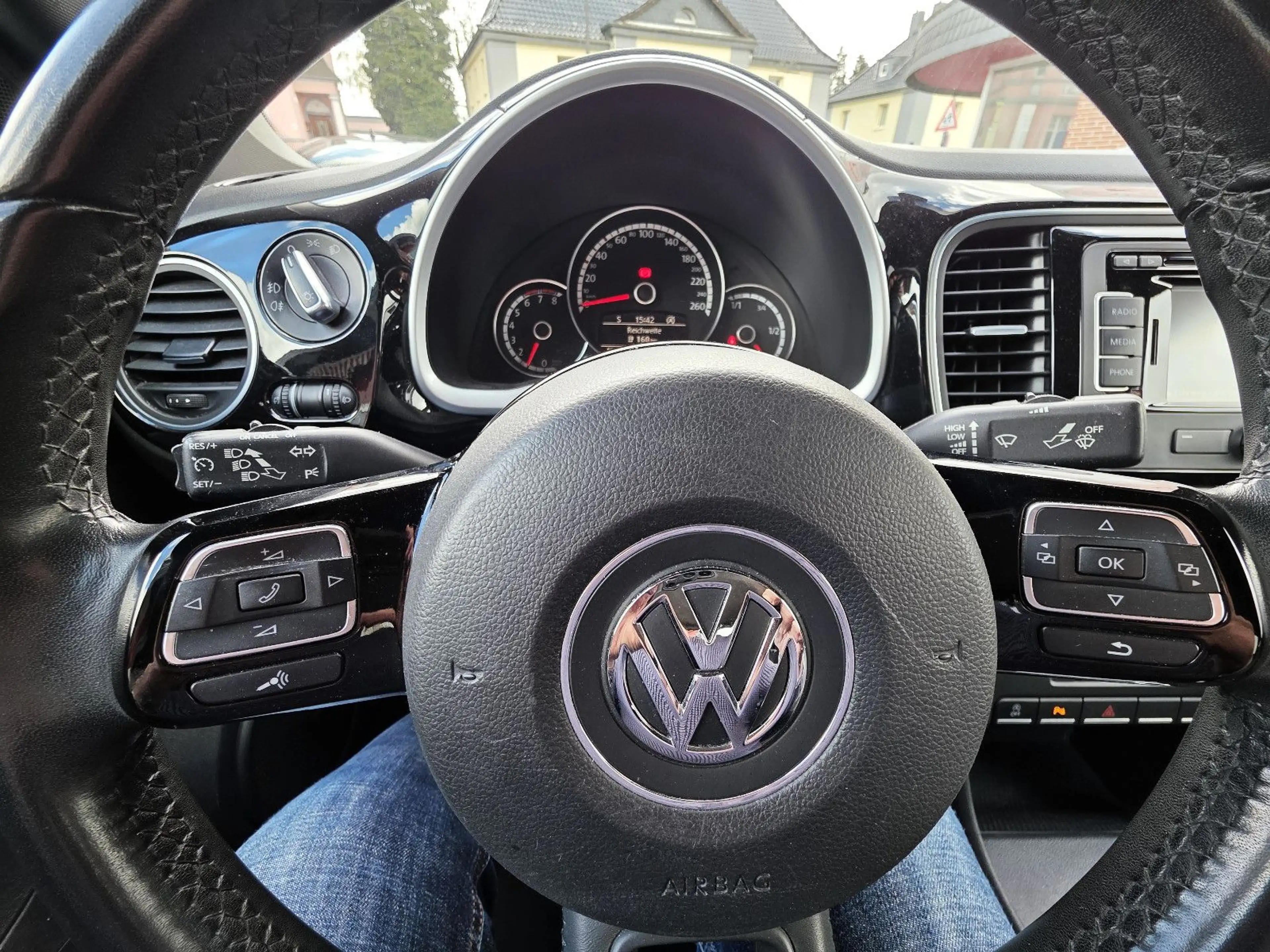 Volkswagen Beetle Design BMT Navi+Sitzh.+PDC+Klimaautom. — photo 14
