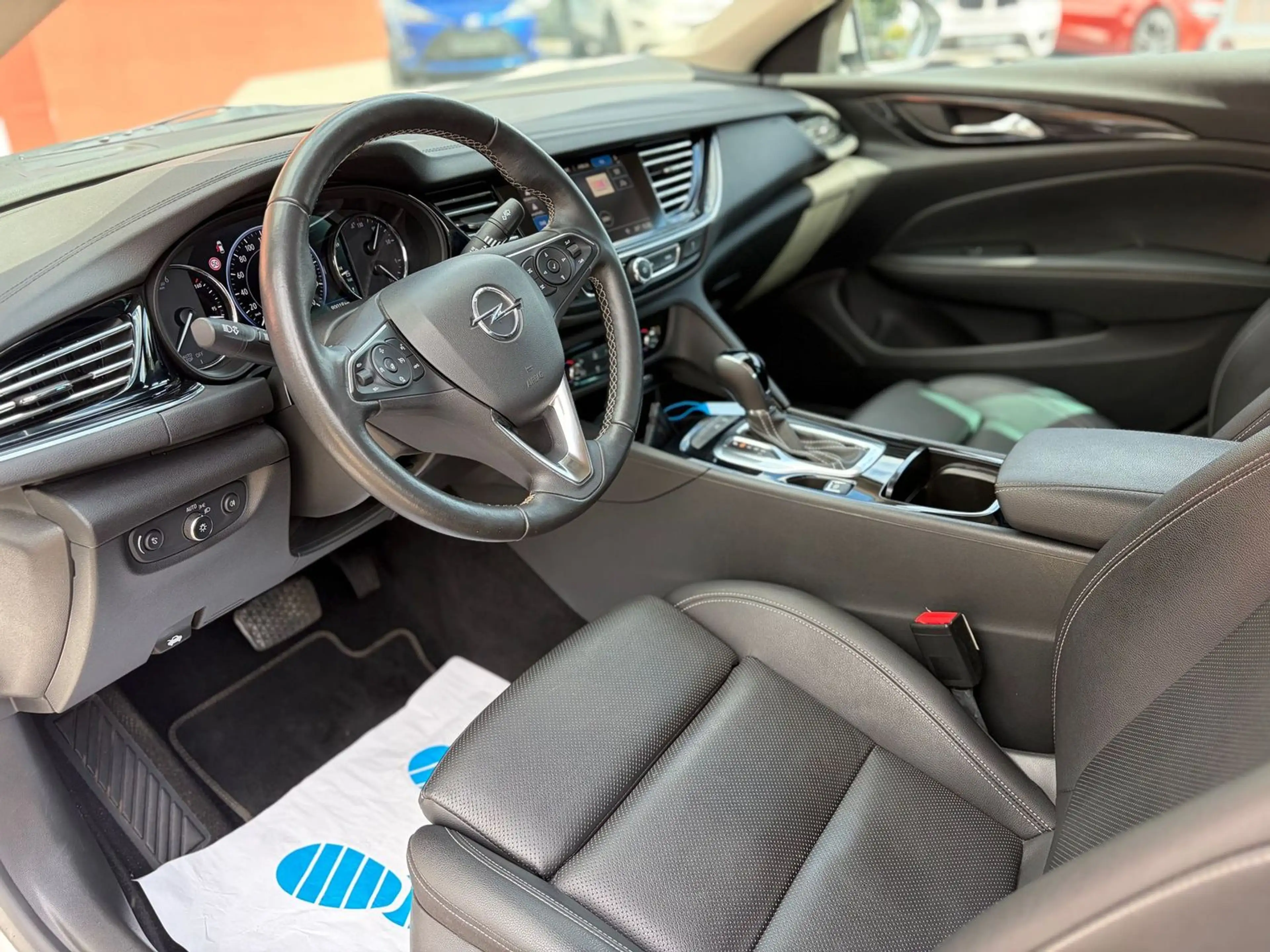 Opel Insignia Grand Sport 1.6 CDTI Business Innovation — photo 6