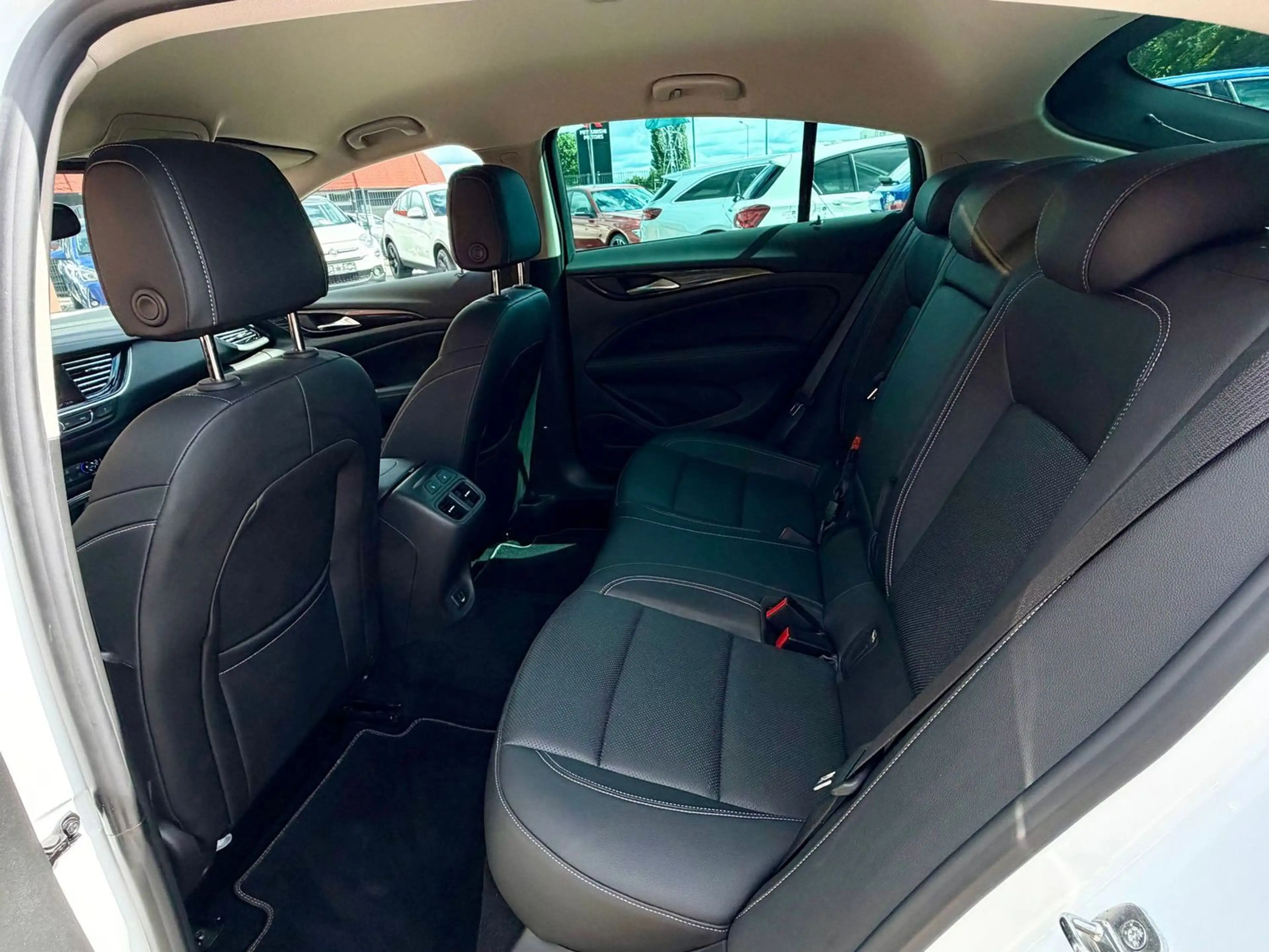Opel Insignia Grand Sport 1.6 CDTI Business Innovation — photo 9