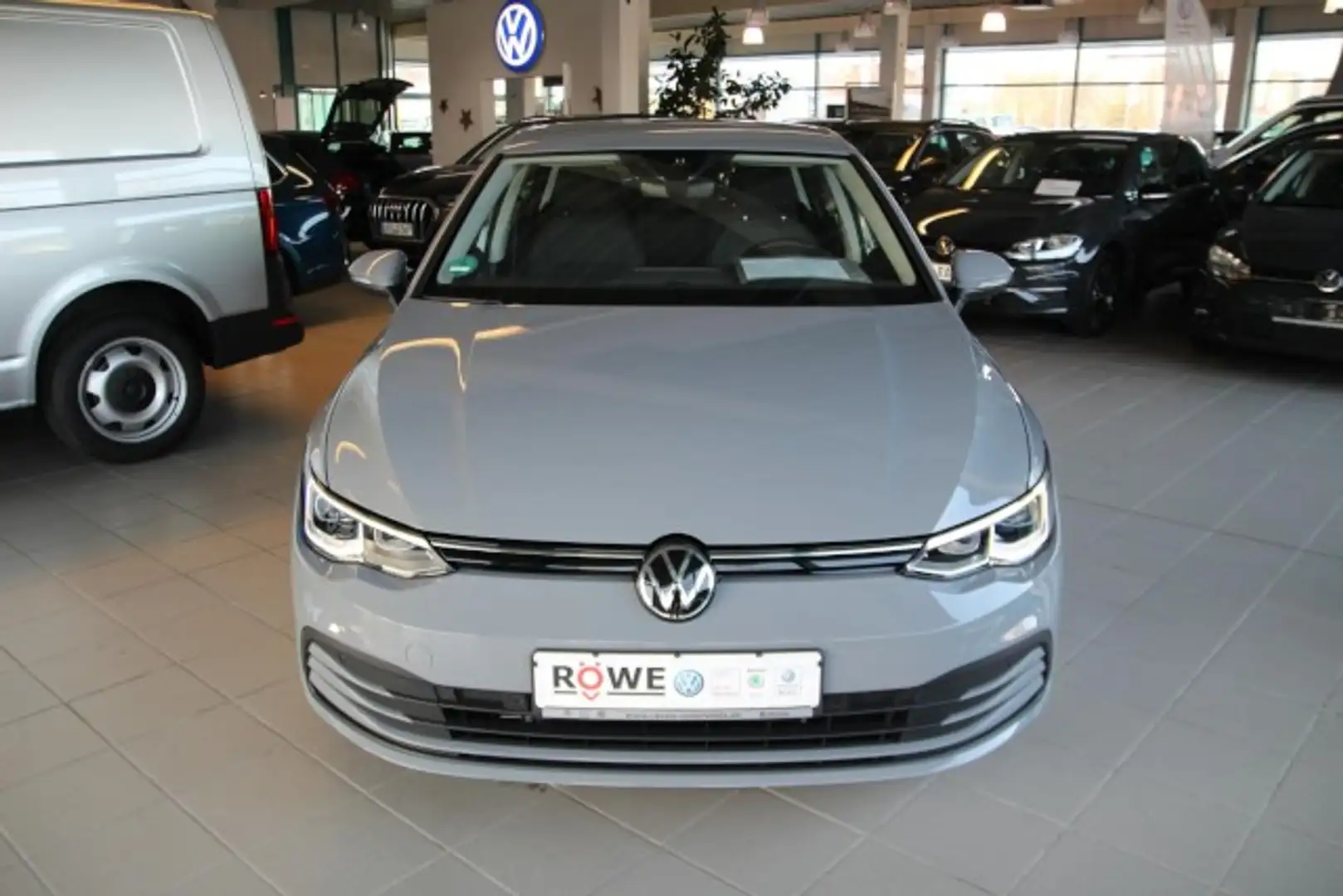 Volkswagen Golf Life 2,0 l TDI NAVI LED STDHZG Klima Navi Grijs - 2