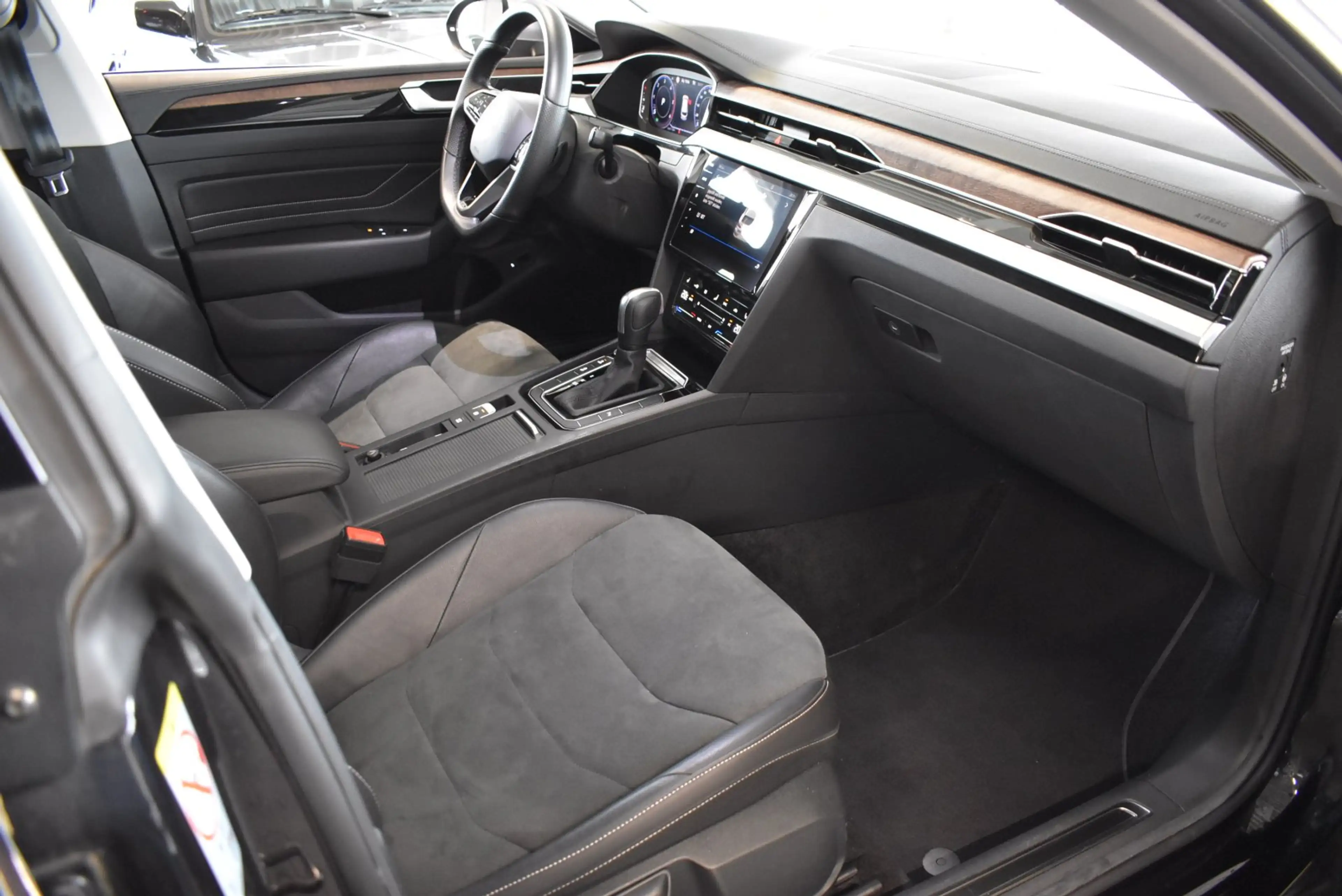 Volkswagen Arteon Shooting Brake 2.0 TDI DSG Elegance ACC Kamera — photo 13