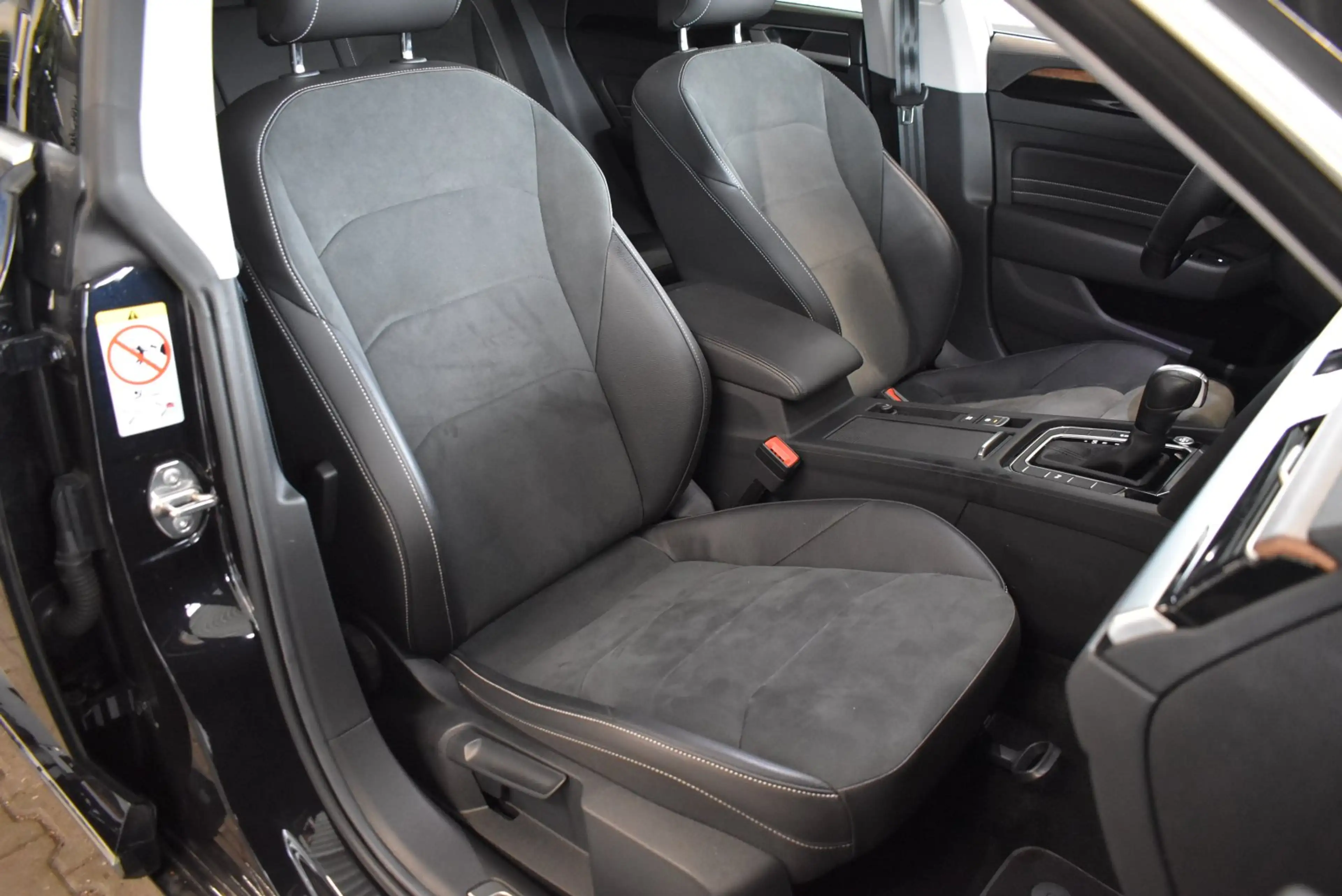 Volkswagen Arteon Shooting Brake 2.0 TDI DSG Elegance ACC Kamera — photo 12