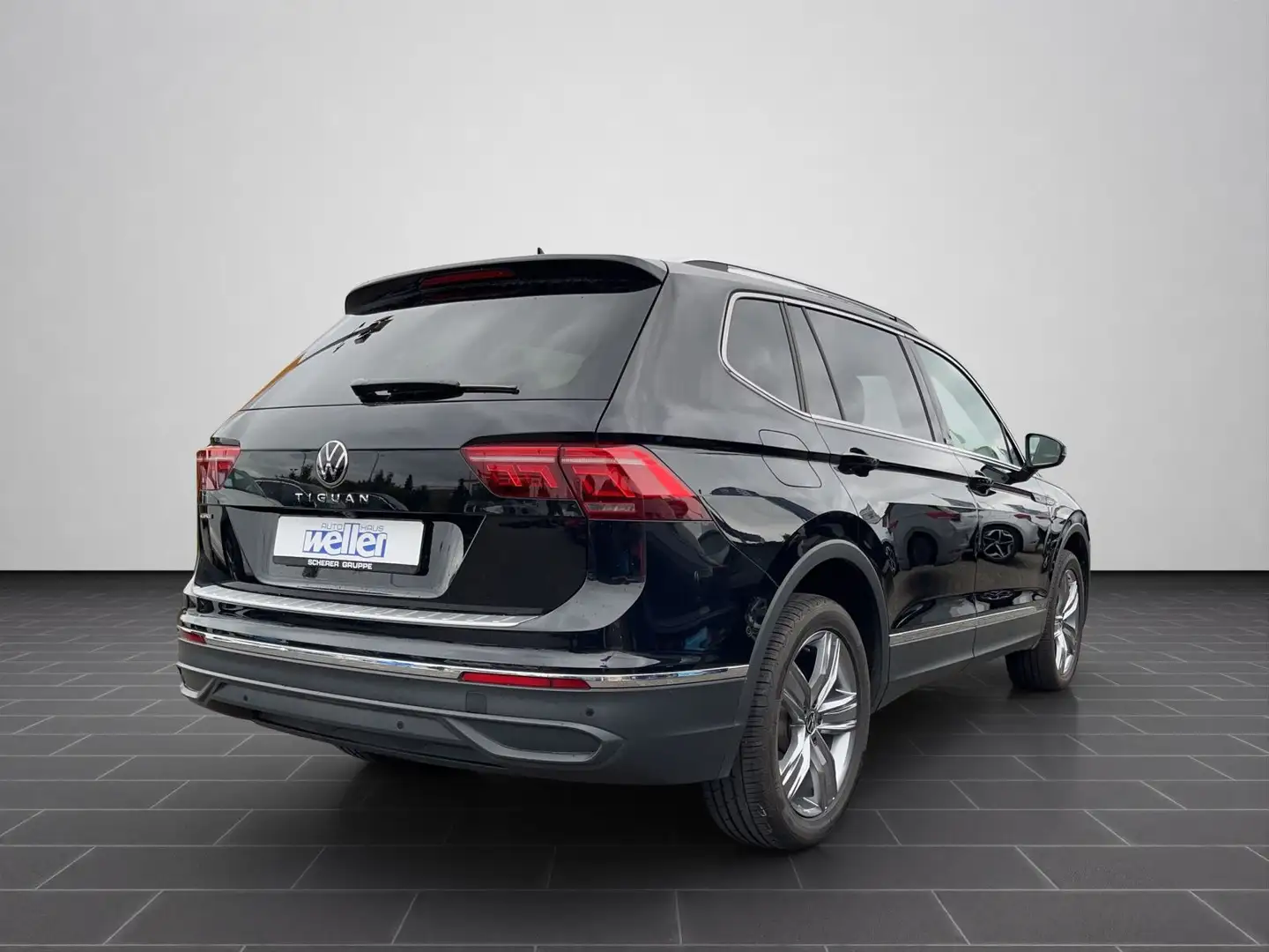 Volkswagen Tiguan Allspace 2.0 TDI *Move* Matrix-LED Navi-P Zwart - 2