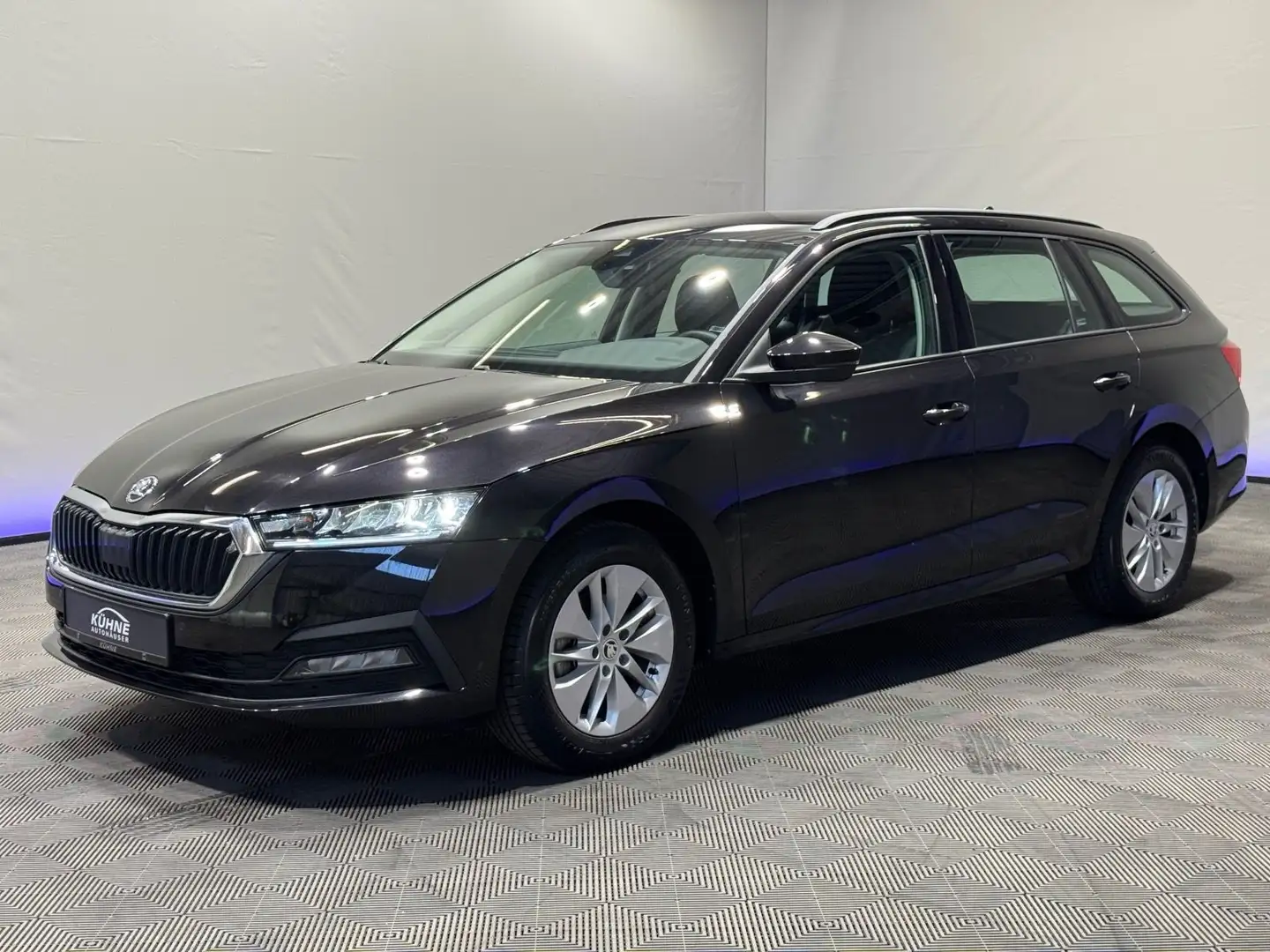 Skoda Octavia Combi Ambition 2.0 TDI | LED PDC NAVI Noir - 2